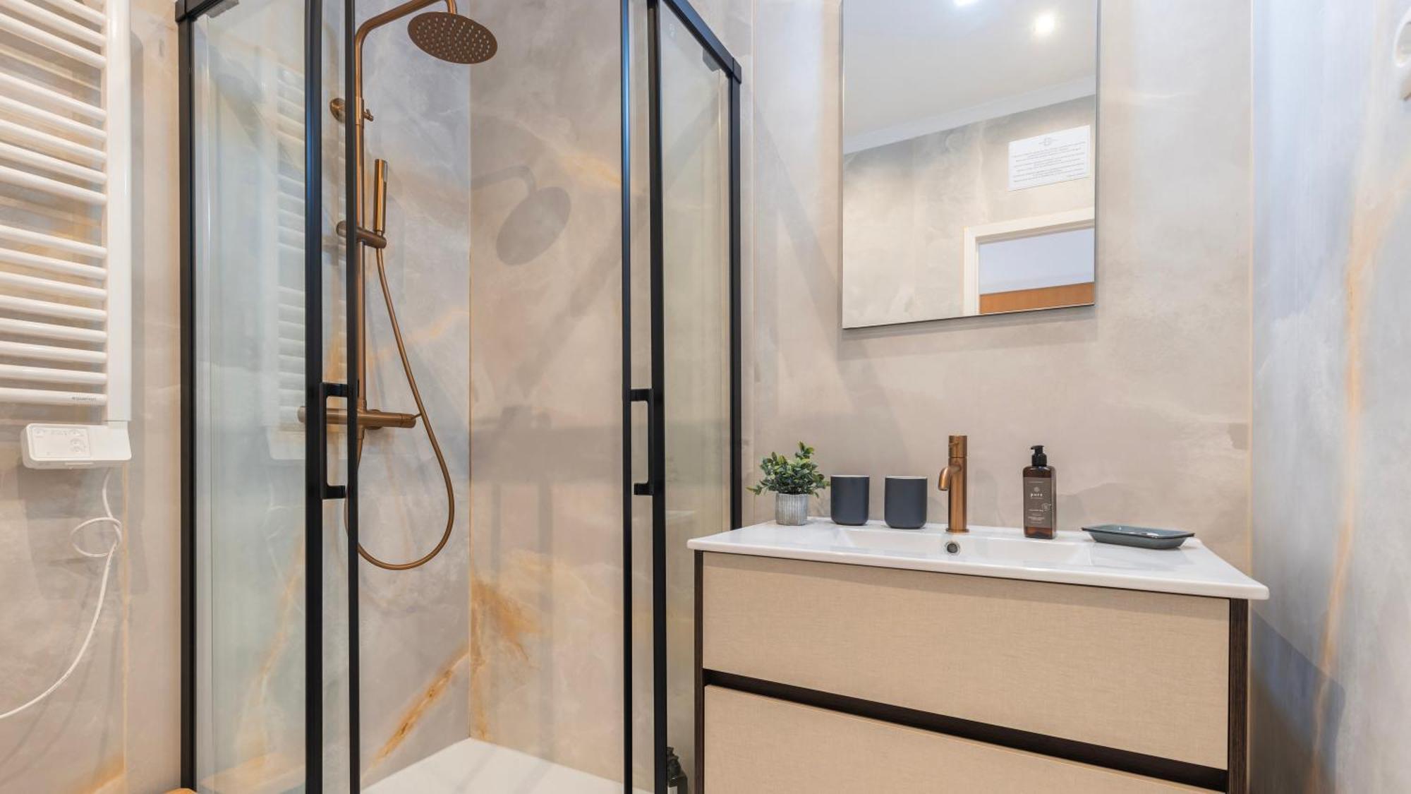 Sunny Design Apt In Praca Das Flores By Lovelystay Lisboa Eksteriør bilde